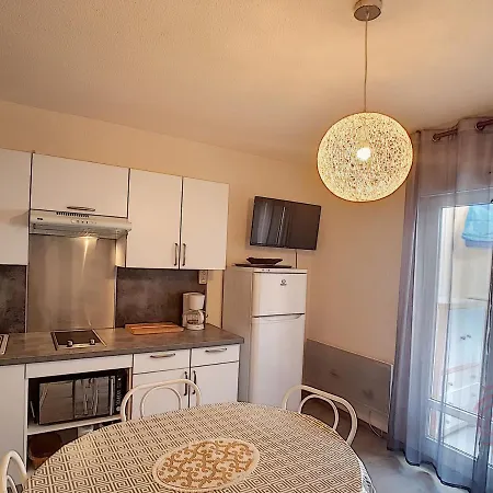 Renove Avec Balcon A 650m Des Thermes - Lamalou, Proche Centre-ville Et Nature - Fr-1-451-96
